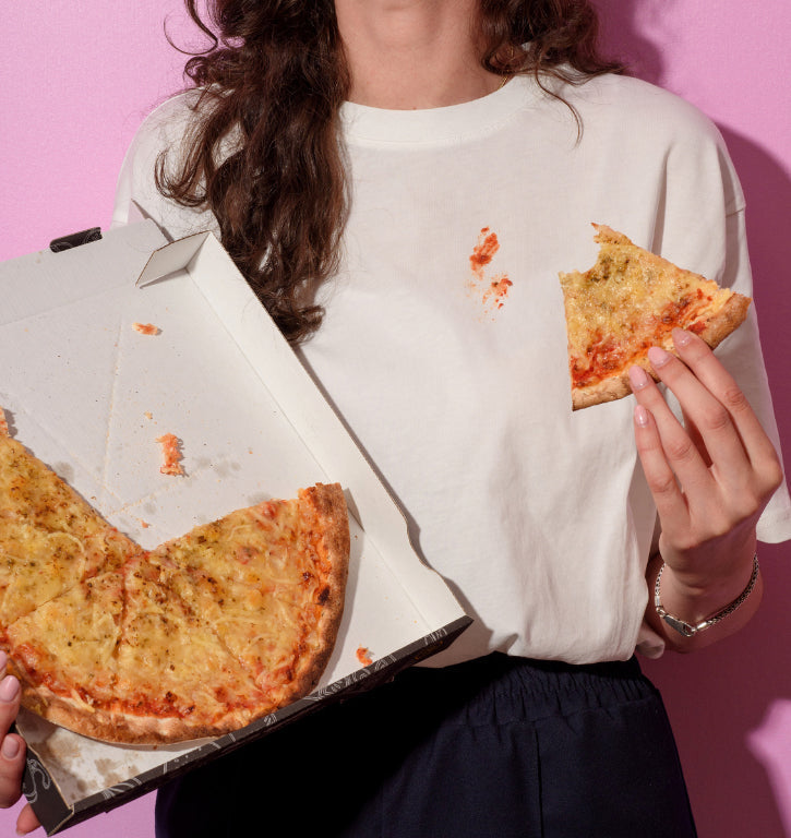 tomatensaus vlekken verwijderen uit witte kleding