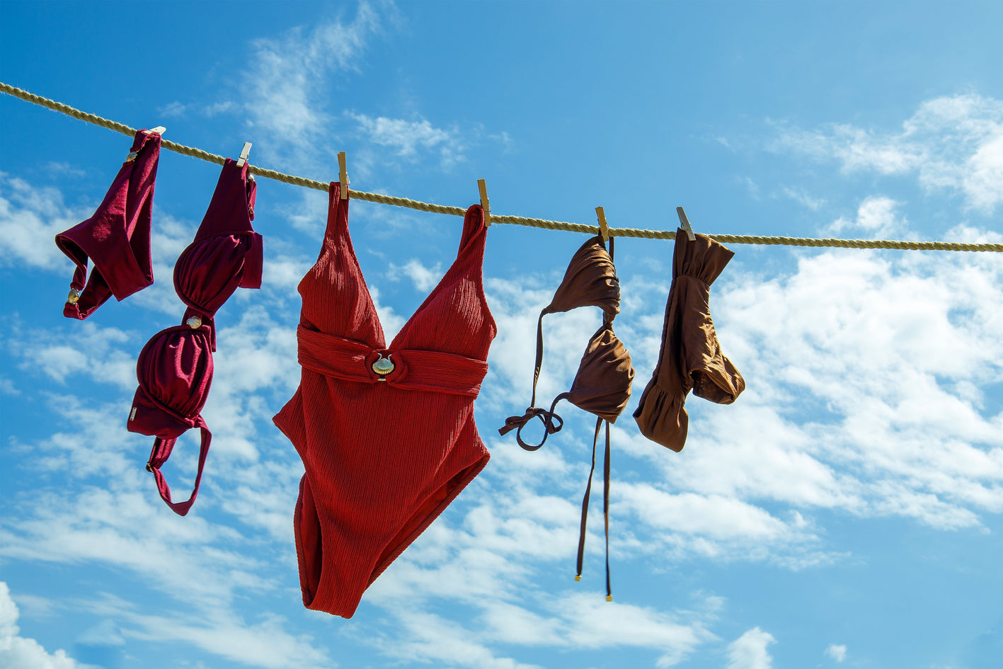 Bikini wassen: zo blijft je zwemkleding écht lang mooi